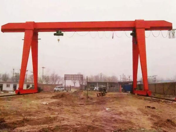 電動(dòng)葫蘆門式起重機(jī)(箱式)